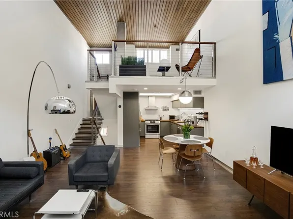 10926 Bluffside Dr Unit 35, Studio City, CA 91604