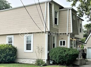 835 Garfield Ave, Batavia, IL 60510