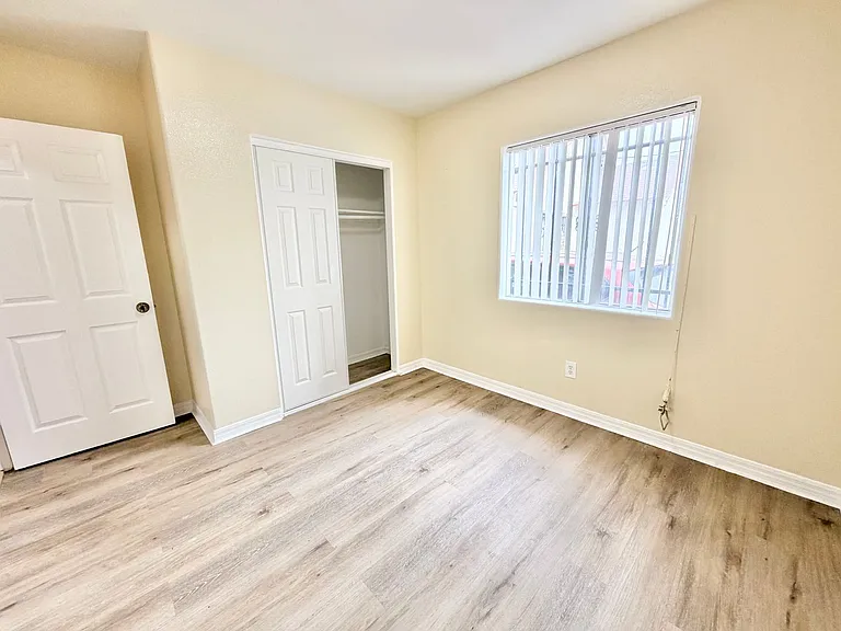 138 W 93rd St — Photo 30
