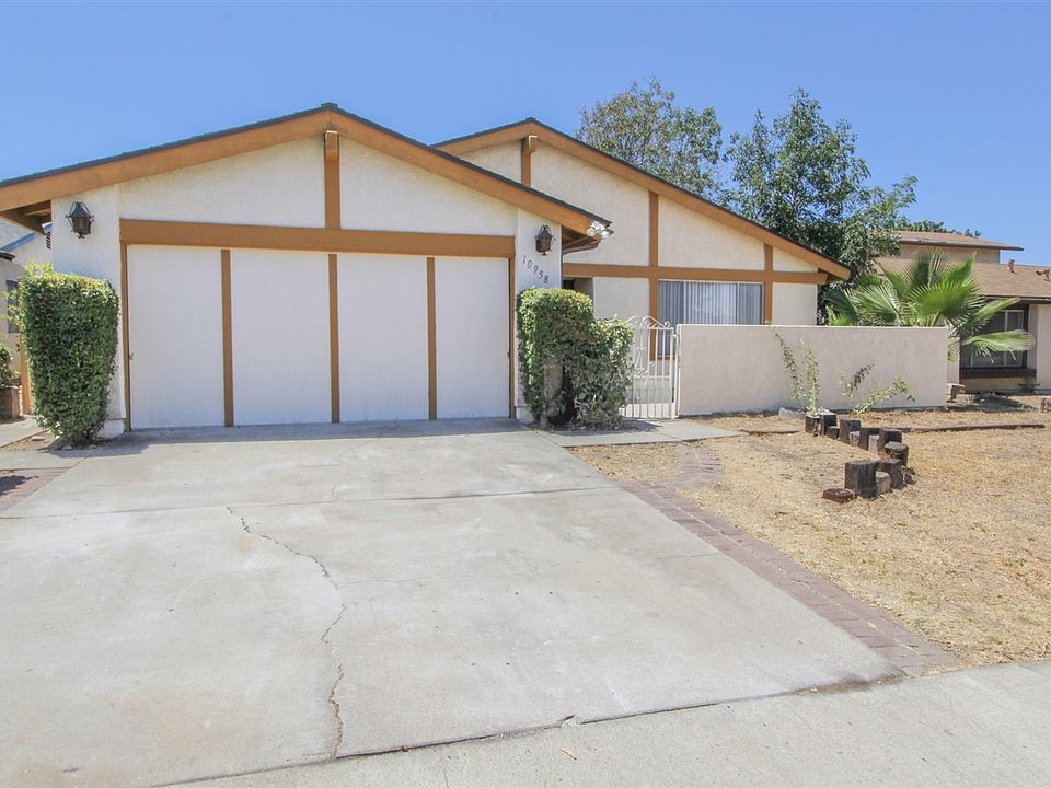 1st image of 10958 Avenida Del Gato