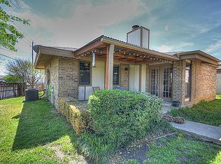 11 Dewberry Ct, Bedford, TX 76021