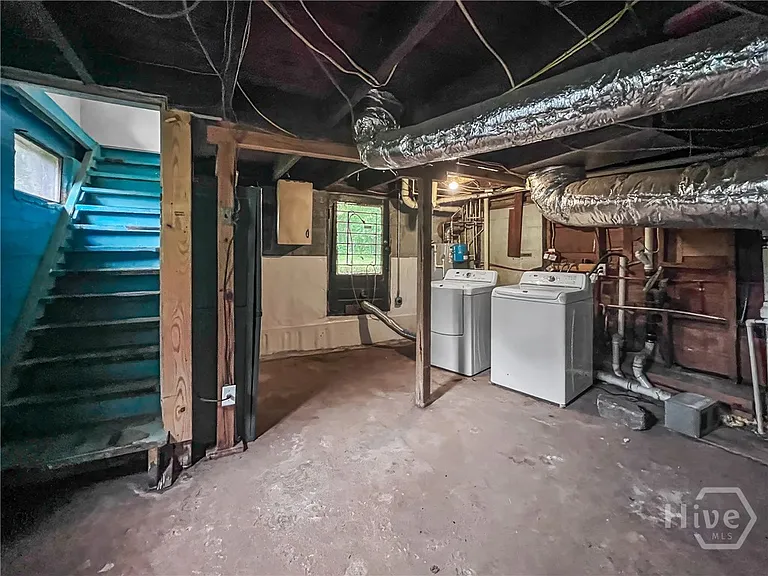 1455 E Broad St — Photo 25