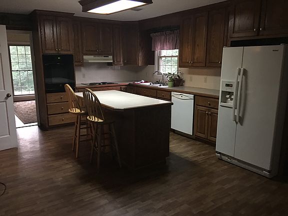 Kitchen with lots of storage