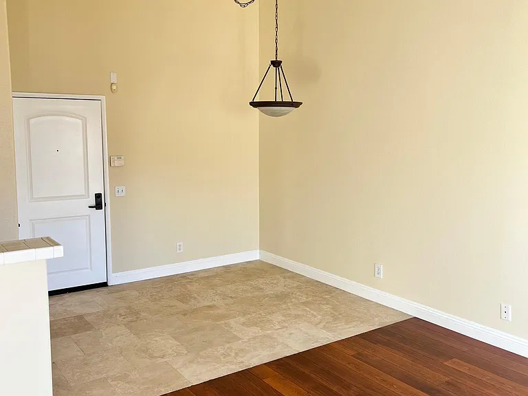 6901 Laurel Canyon Blvd #212 — Photo 8
