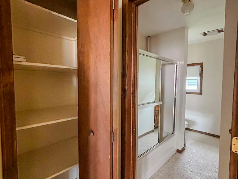 Common Bath/Hall Closet