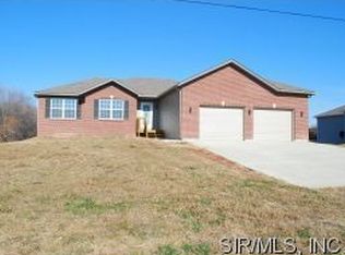 9949 Oak Grove School Rd, Lebanon, IL 62254