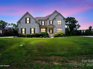 1206 Grand Oak Dr, Waxhaw, NC 28173