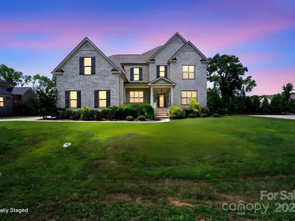 1206 Grand Oak Dr, Waxhaw, NC 28173