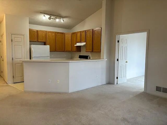 1452 Fox Pointe Cir — Photo 7