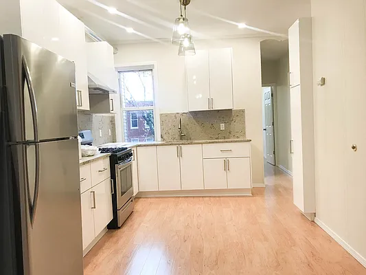 Rented by Ulas Real Estates Inc | media 9