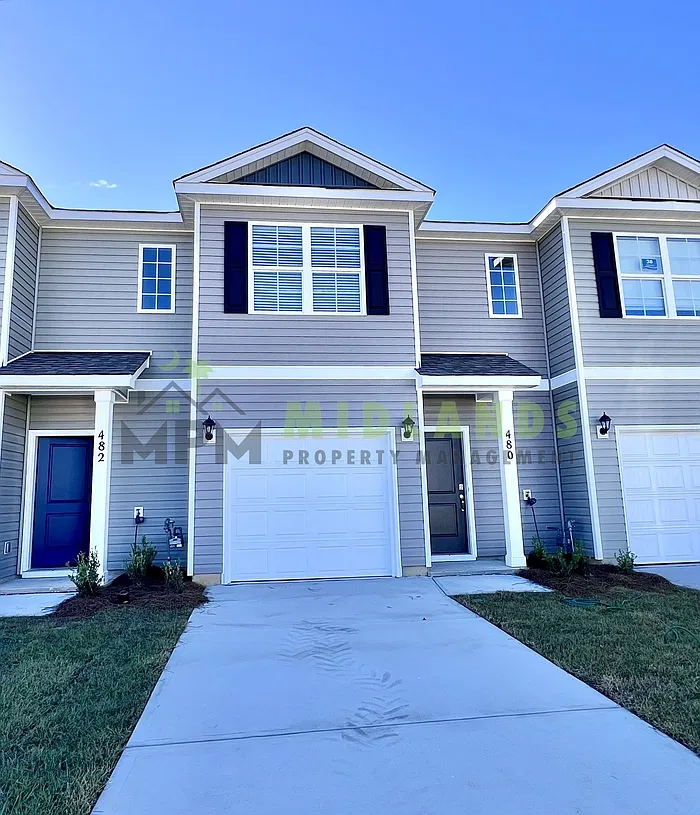 3 bed, 2.5 bath, 1418 sqft, $1,800 — Photo 1
