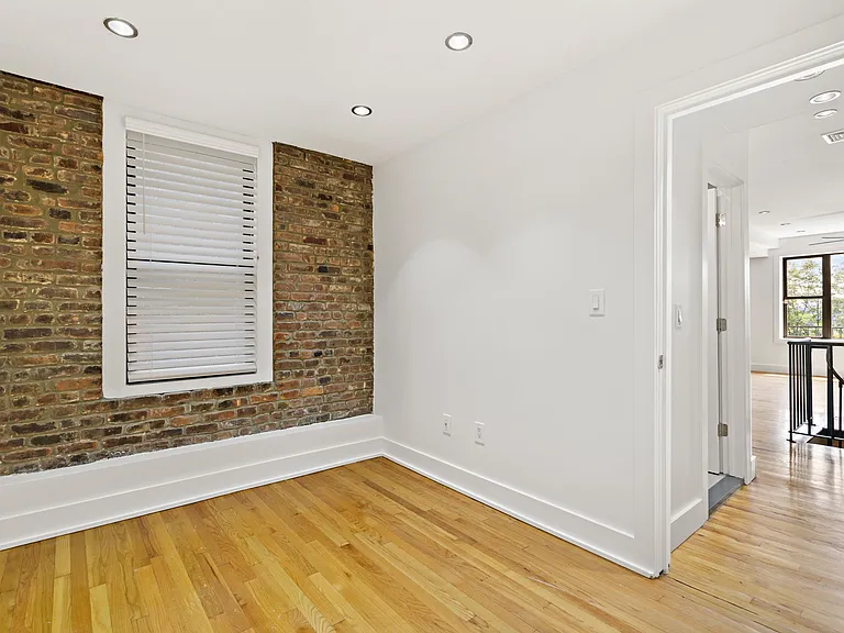 102 Ogden Ave #103R — Photo 15
