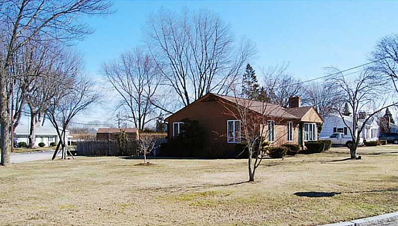 1st image of 99 Weeden Ave