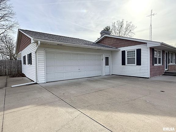 3rd image of 128 Lakeland Dr