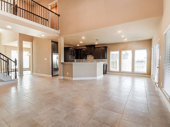 5th image of 2342 Falcon Brook Dr