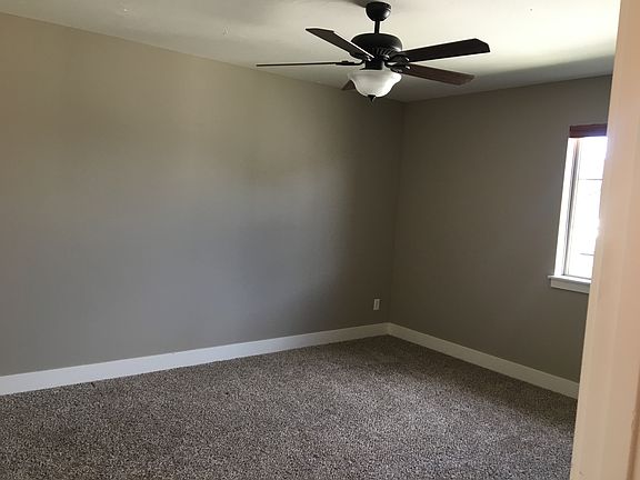 3rd image of 5807 Horseshoe Trl