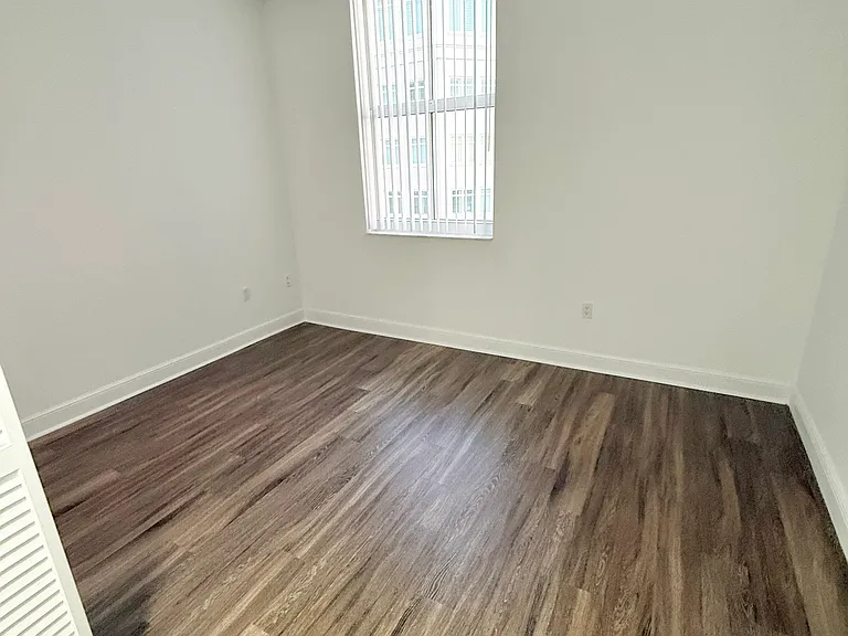 255 Evernia St #1011 — Photo 15