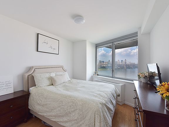 5th image of 4545 Center Blvd APT 1605