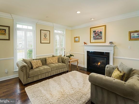 5th image of 3907 Woodland Dr