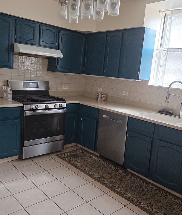 1st image of 6332 N Francisco Ave #2A