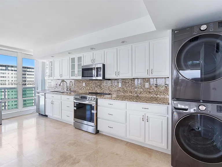 2100 S Ocean Ln #1002 — Photo 10