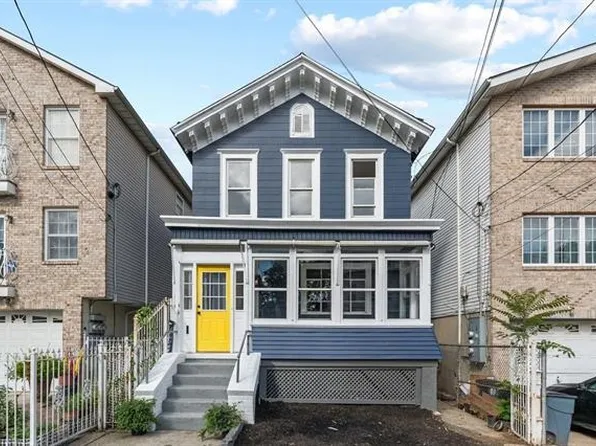 114 Oak Street image 36 of 41