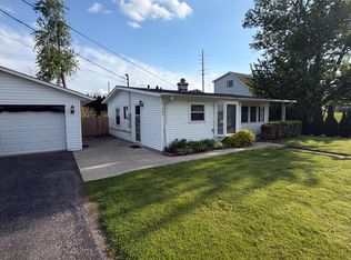 402 Roseberry St, Hebron, IN 46341