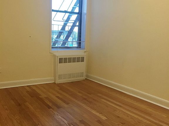 2nd image of 3705 Greenpoint Ave