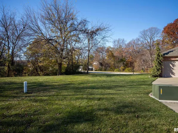 110 Susan Ct, East Peoria, IL 61611