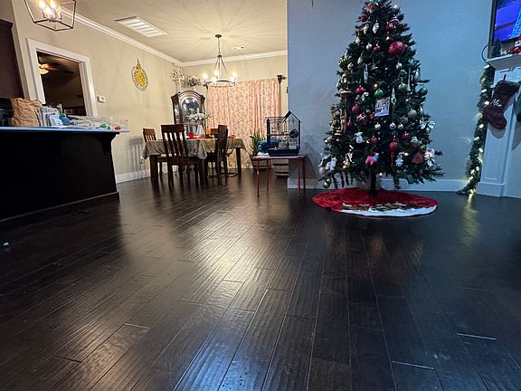 4th image of 1421 Park St