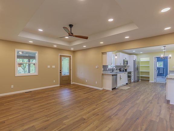 3rd image of 102 Bandy Rd