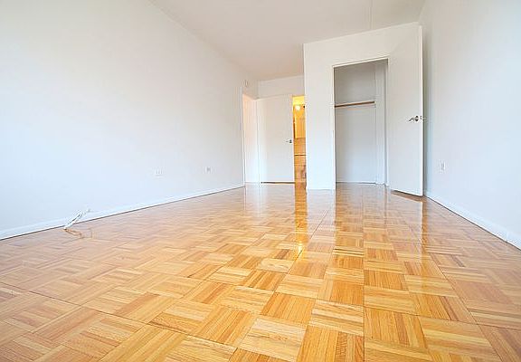 5th image of 225 8th Ave #2G