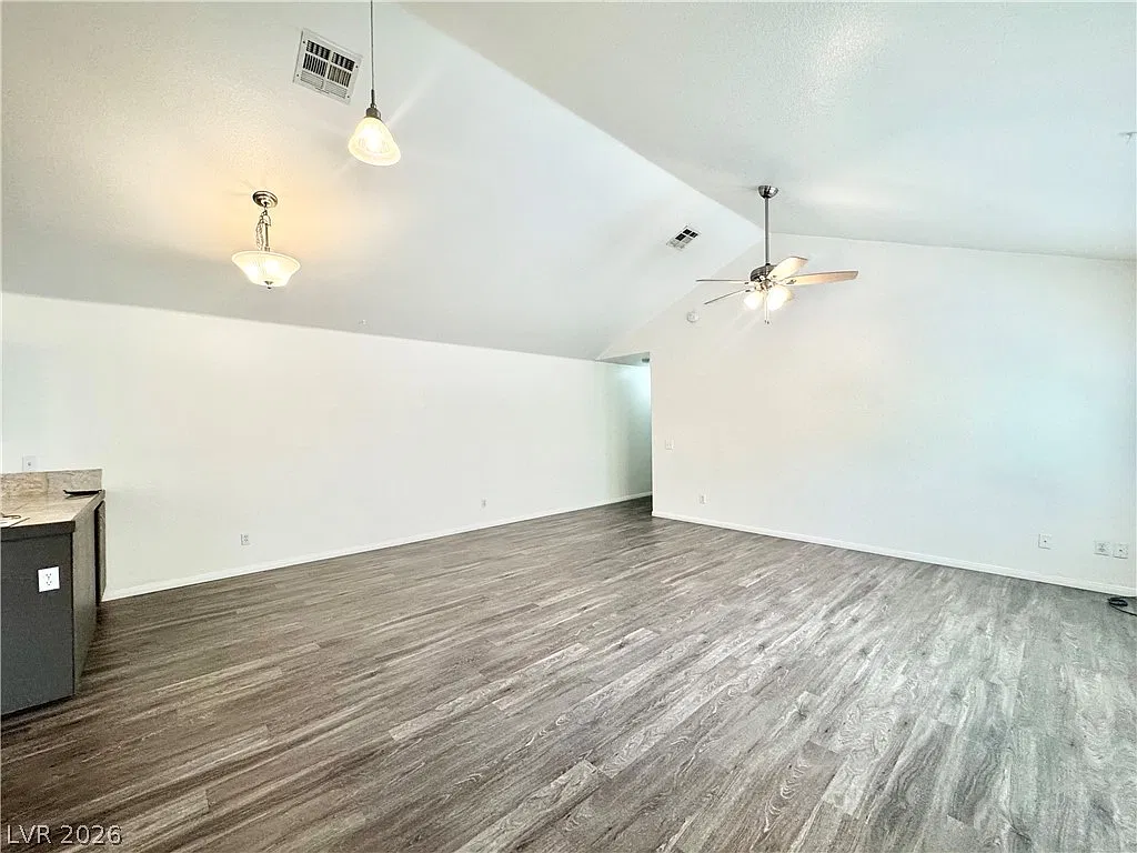 2 bed, 1472 sqft, $1,250 — Photo 4