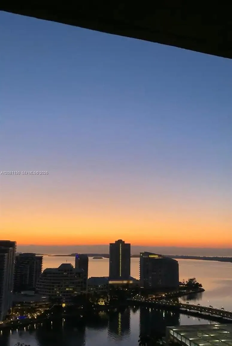 500 Brickell East Condo — Photo 3