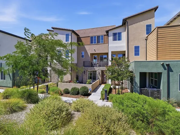 27040 Painted Sky Way, Valencia, CA 91381