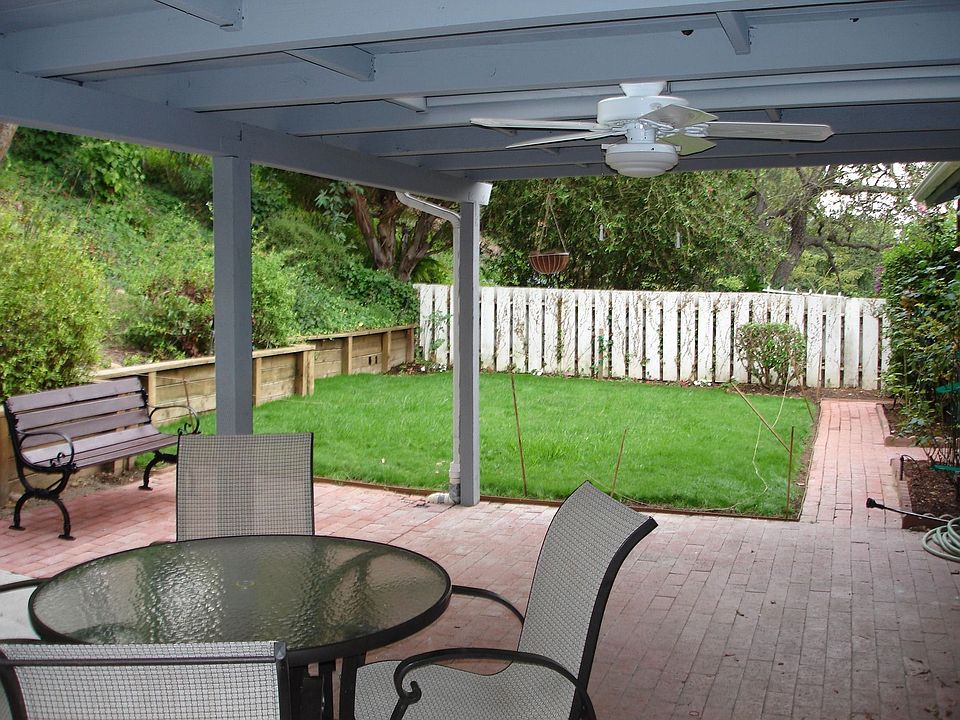 Single story 4 bedroom upgraded home!