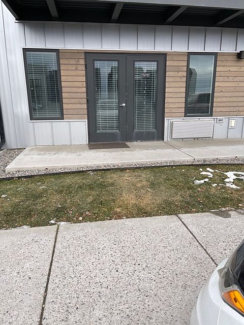 1st image of 3824 Blondie St #103