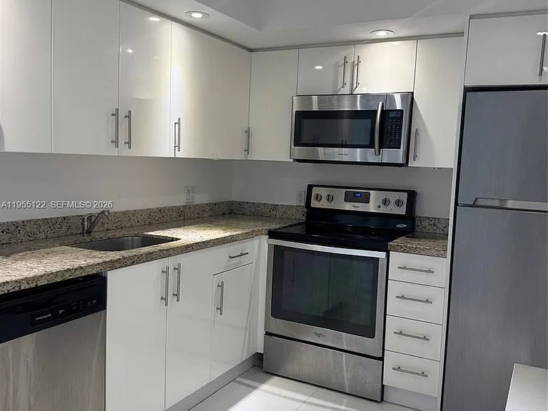 3800 S Ocean Dr #1725 — Photo 4