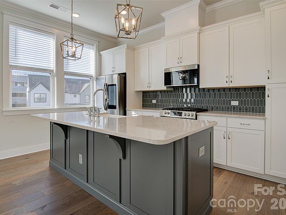 5th image of 5939 Ardrey Kell Rd