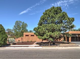 1460 Miracerros Loop N, Santa Fe, NM 87505