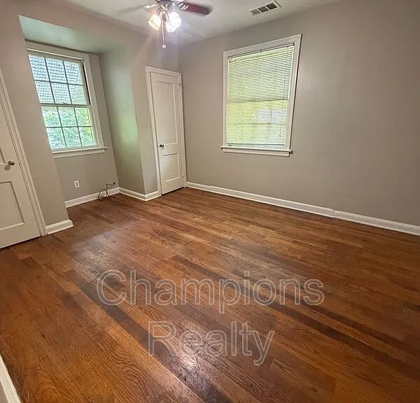 2750 Mimosa St — Photo 2
