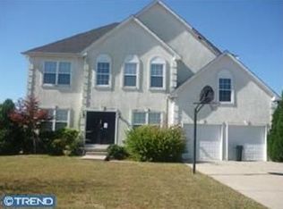 16 Colonial Ct, Hainesport, NJ 08036