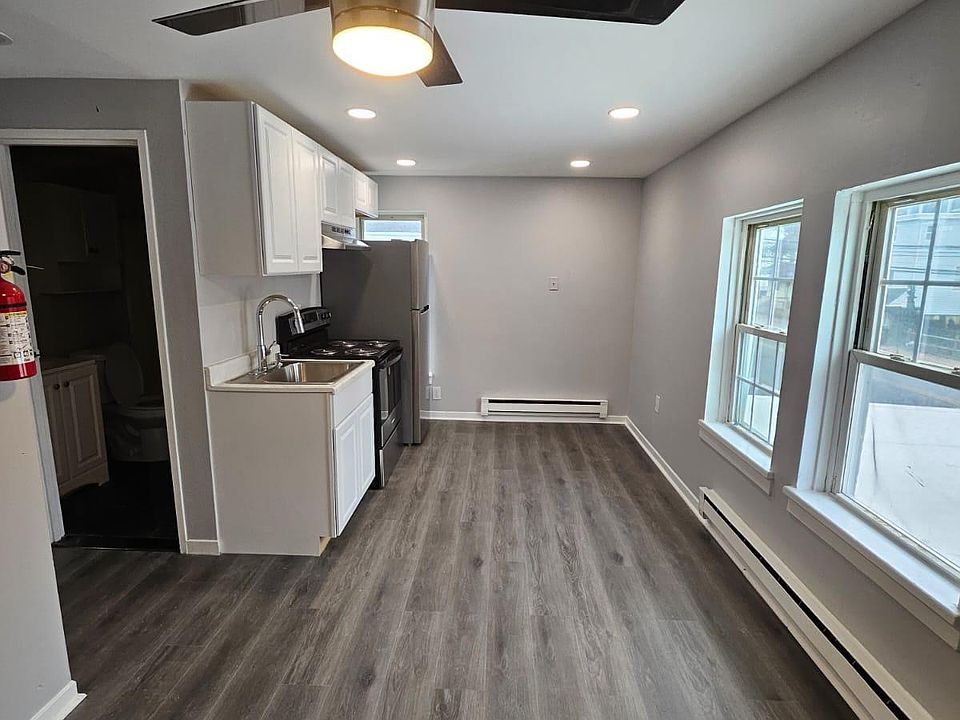 2nd image of 334 S Main St #2C