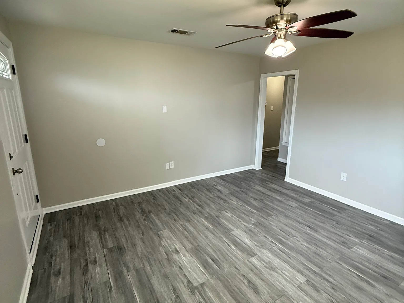 3 bed, 1.5 bath, 1178 sqft, $1,650 — Photo 4