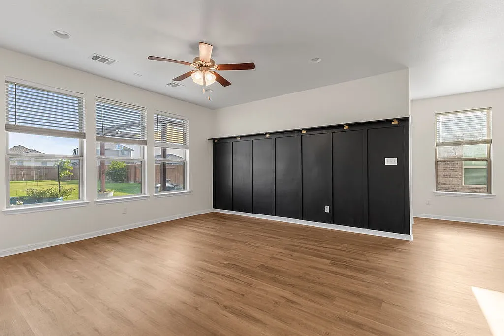 5461 Vanner Path — Photo 4