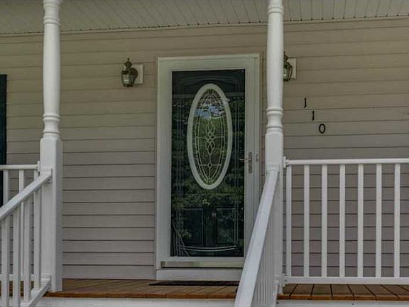 3rd image of 110 Giles Ln