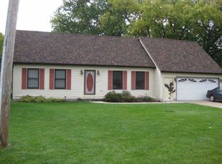 7721 Beachway Dr, Monroe, MI 48161