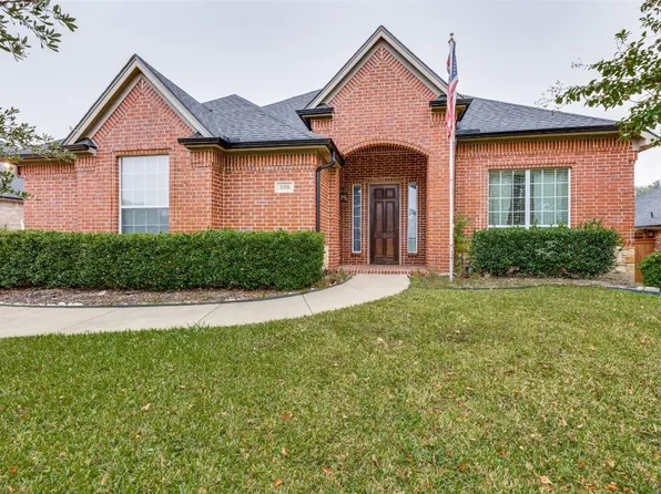 309 Flagstone Dr, Burleson, TX 76028