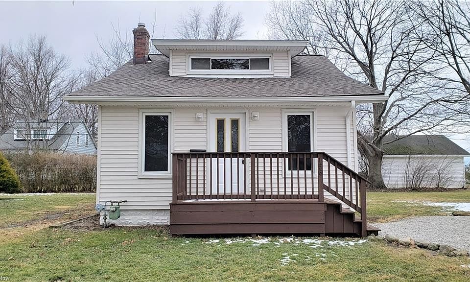 1st image of 156 E 315th St