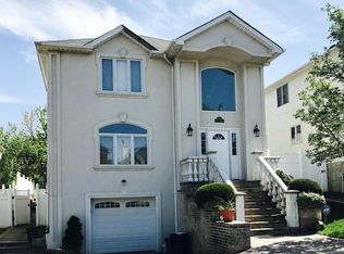 154 Covington Cir, Staten Island, NY 10312